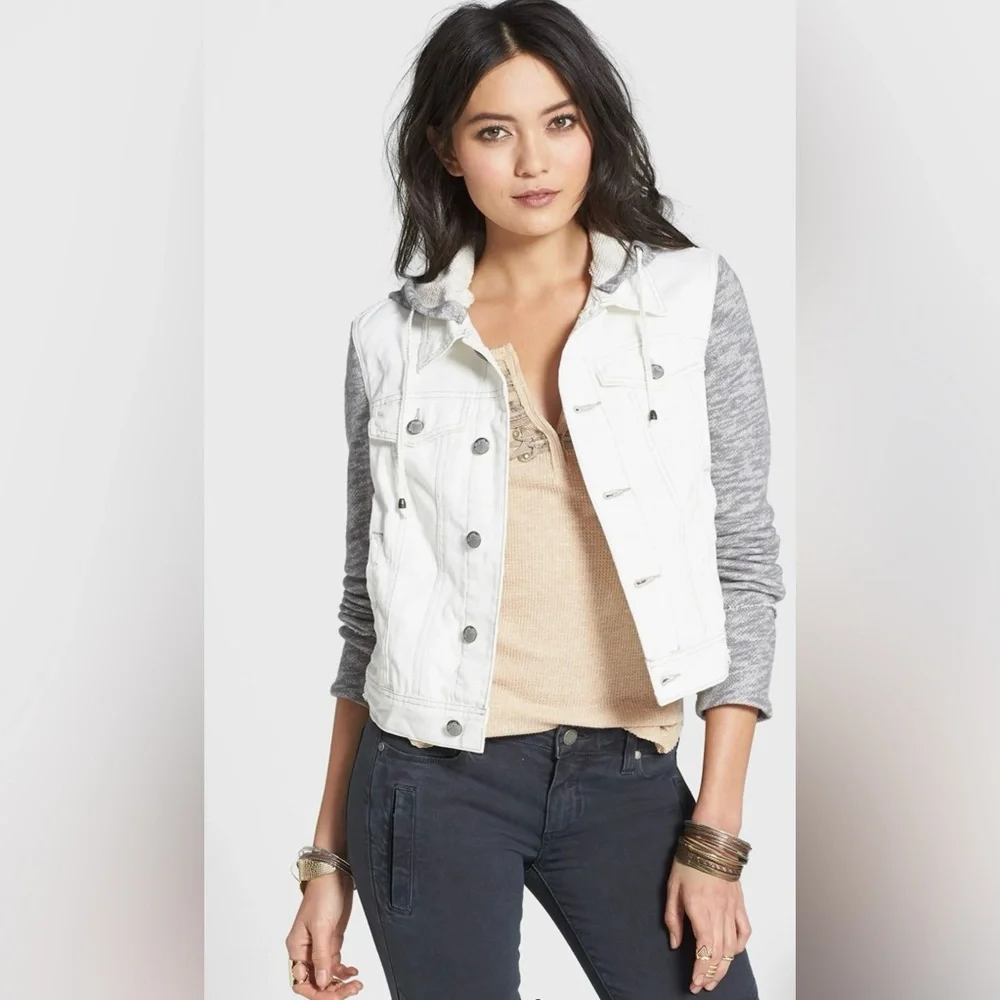 Free People Knit Sleeve & Knit Hood Distressed White Denim Jean Jacket Size XS - Picture 2 of 16